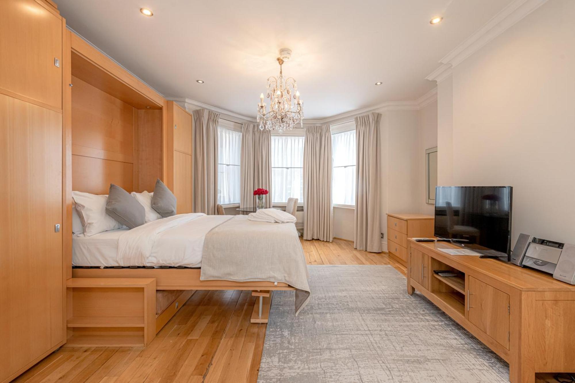 17 Hertford Street London Phòng bức ảnh